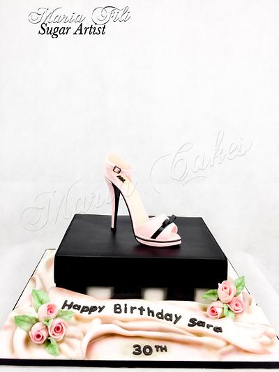 Shoe on a shoebox birthday cake - Cake by Marias-cakes