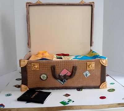 Vintage luggage cake - Cake by Linda Renaud