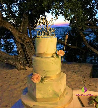 Green Marmoled Wedding Cake - Cake by Maty Sweet's Designs