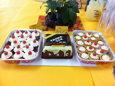 Teacher Appreciation Cake - Cake by CrystalMemories