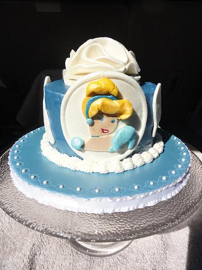 Cinderella - Cake by Rosalynne Rogers