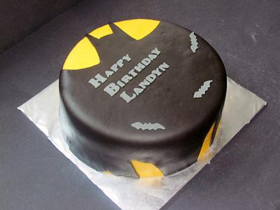 Batman - Cake by NickySignatureCakes