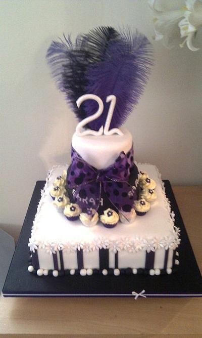 Sarah's 21st... - Cake by Fiona Williamson