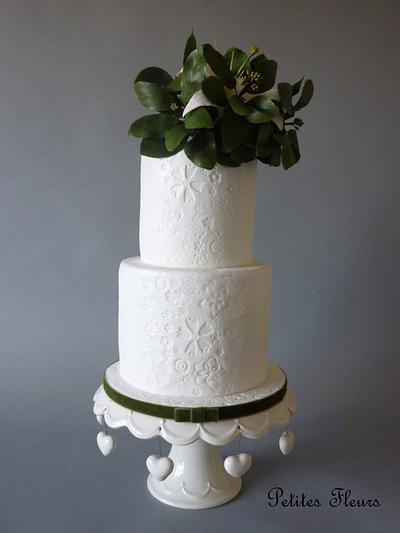 Gumpaste casablanca lily with berried foliage - Cake by Shenelle Robson