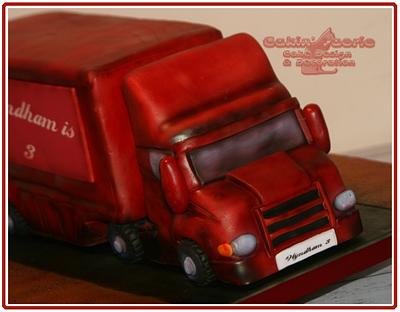 Wyndham's Big Truck - Cake by Suzanne Readman - Cakin' Faerie