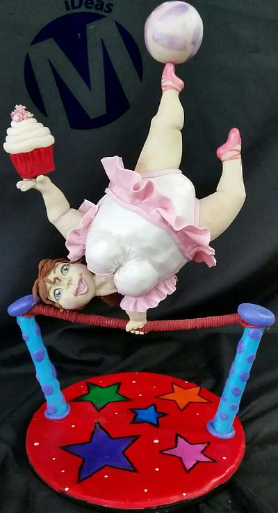 Chubby circus lady! gravity cake - Cake by Manu Lazcano M iDeas