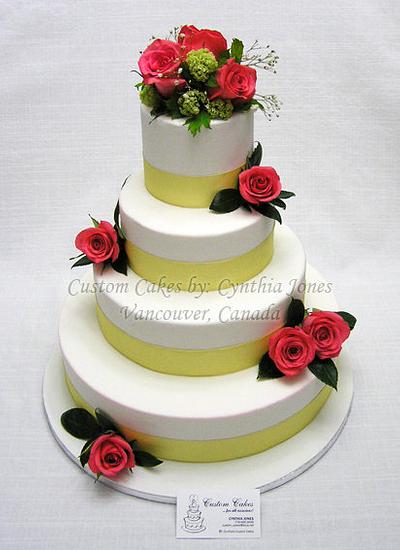 Wedding cake... With fresh flowers - Cake by Cynthia Jones