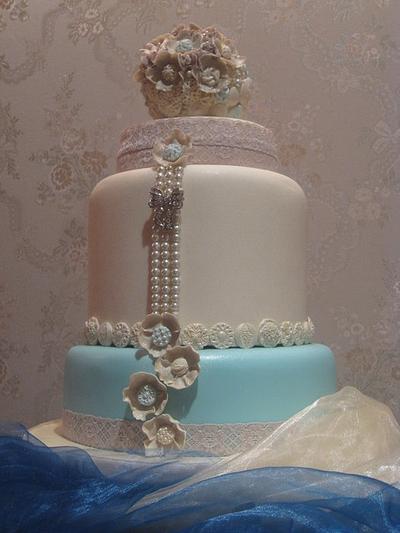 Vintage Pearls (turquoise) - Cake by The Vintage Baker