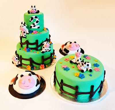 Cow Cake - Cake by Etty