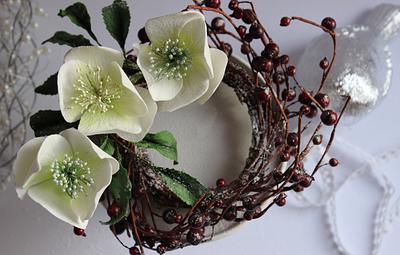 Christmas Roses - Cake by Siobhan Buckley