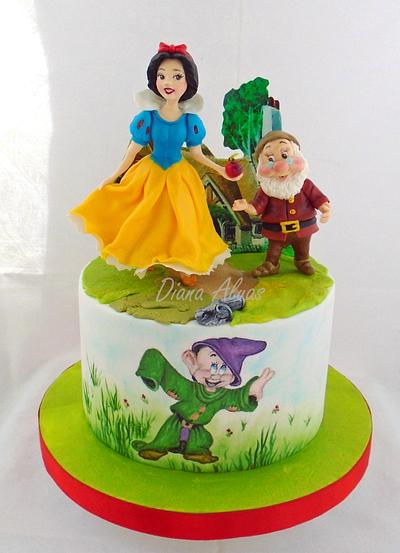  Snow white and dwarfs - story - Cake by  Diana Aluaş