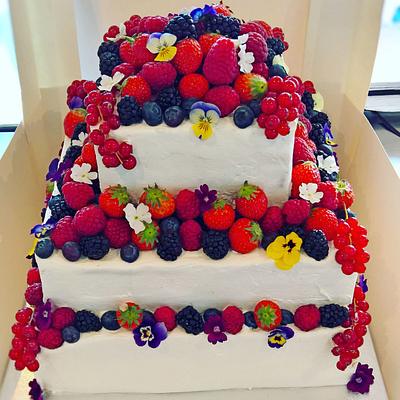 Berry wedding cake - Cake by claire cowburn