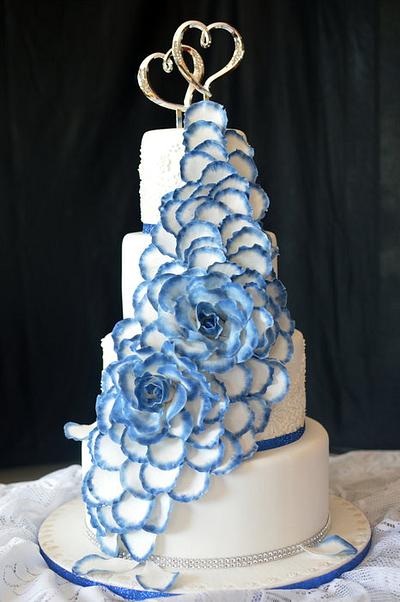 Blue Rose Wedding Cake - Cake by Inoka (Sugar Rose Cakes)