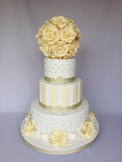 Cream color roses wedding cake - Cake by Layla A