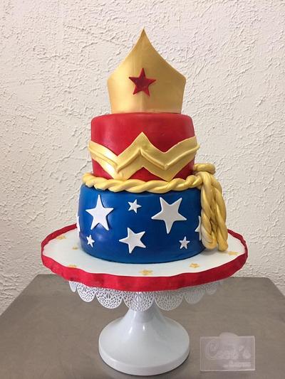 Wonder woman fondat cake - Cake by Coco Mendez