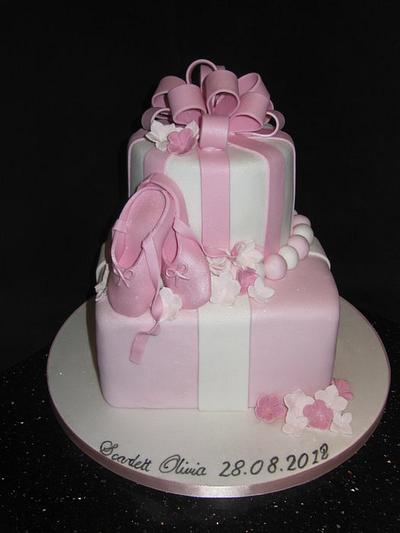 my first ballet shoes - Cake by d and k creative cakes