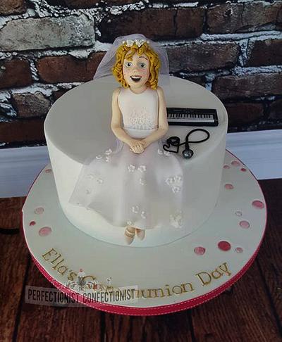Ella - Communion Cake - Cake by Niamh Geraghty, Perfectionist Confectionist