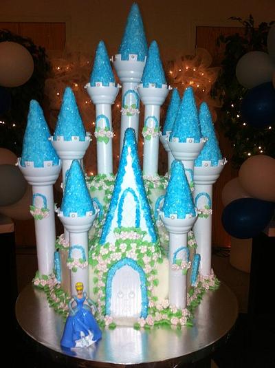 Cinderella's Castle - Cake by MichellesMagic