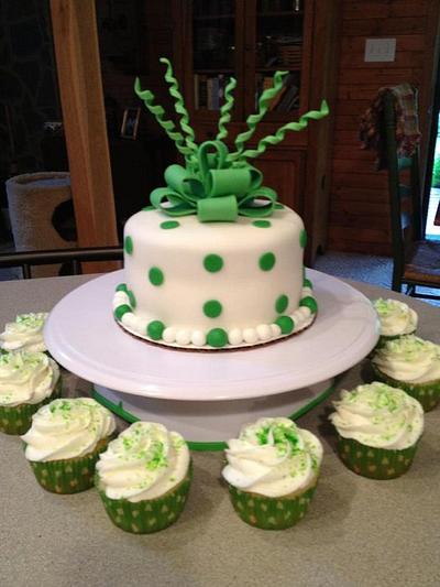 MU Graduation Cake and Cupcakes - Cake by Tonya