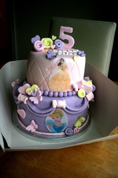 Disney Princess  - Cake by Jodie Taylor