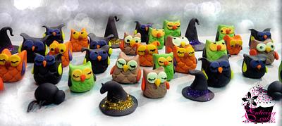 Halloween Owls - Cake by Enticing Cakes Inc.