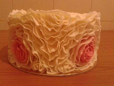 Ruffled Rose cake - Cake by Vera Santos