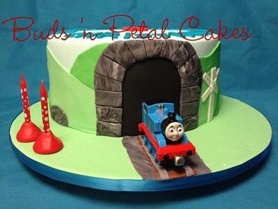 Thomas tank - Cake by Buds 'n Petal Cakes