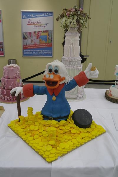 Dagobert Duck - 3D   - Cake by Eve´s Zucker-Himmel