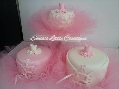 Tutu Theme - Cake by Sonias Little Creations