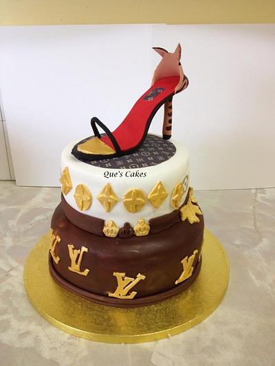 lv cake - Cake by Que's Cakes