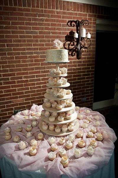 Summer Wedding - Cake by Cindy Casper