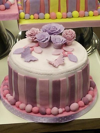 A rose and carnation cake - Cake by Disneyworld25