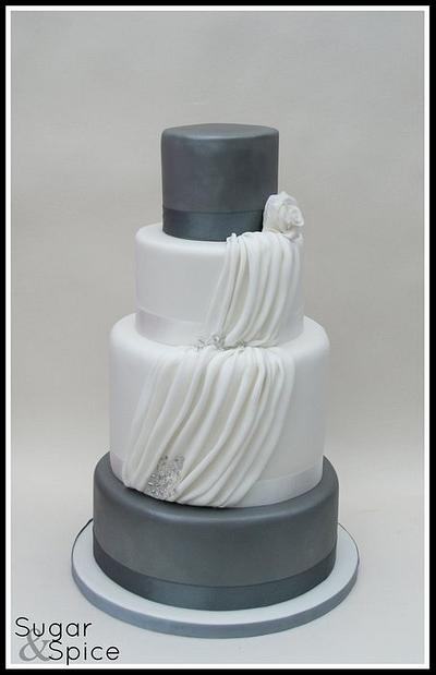 My little sister got married :D - Cake by Sugargourmande Lou