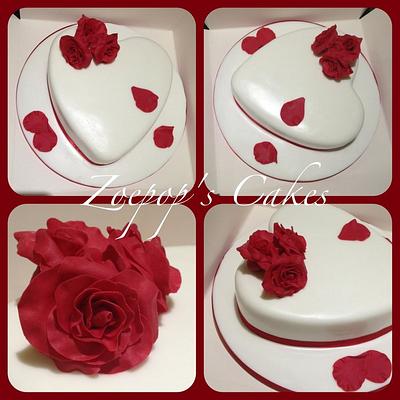 Heart and roses -clean and simple - Cake by Zoepop