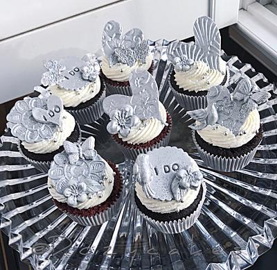 ‘I Do’ Engagement Cupcakes - Cake by Dozycakes