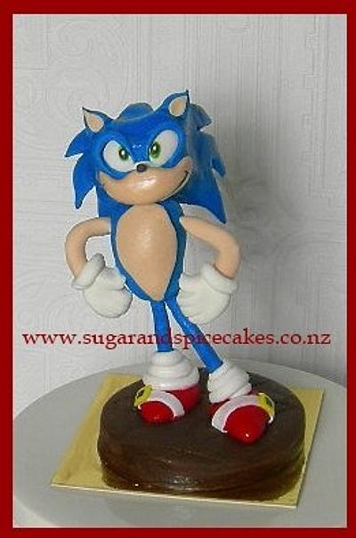 Sonic the Hedgehog - Cake by Mel_SugarandSpiceCakes