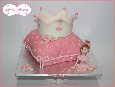 Pillow cake with Ballerina Topper - Cake by Lealu-Sweets