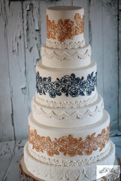 Rose Wedding Cake - Cake by Gingerlocks