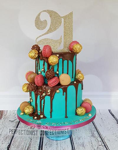 Niamh - 21st Birthday Cake - Cake by Niamh Geraghty, Perfectionist Confectionist