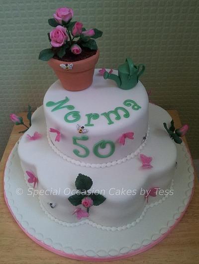 Garden theme - Cake by Teresa Bryant