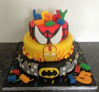Lego and superheroes - Cake by Marie 