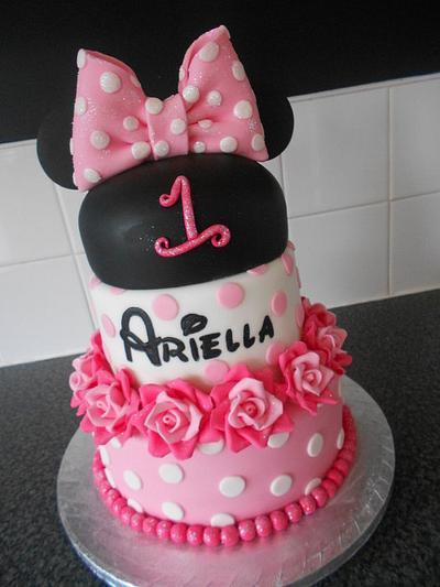 minnie mouse 1st birthday - Cake by nicolascakes