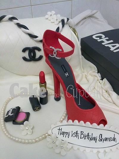 Chanel Collection - Cake by HannelieMills