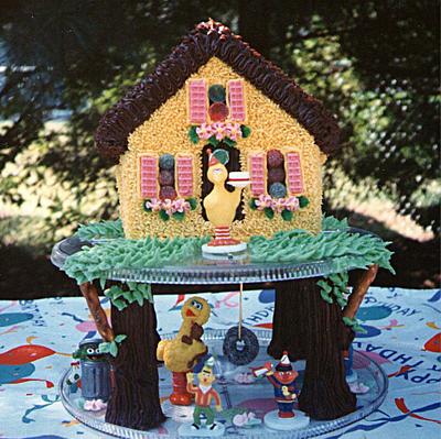 Sesame Street Tree House - Cake by Julia 