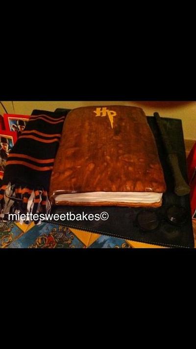 Harry Potter Birthday cake - Cake by miettesweets