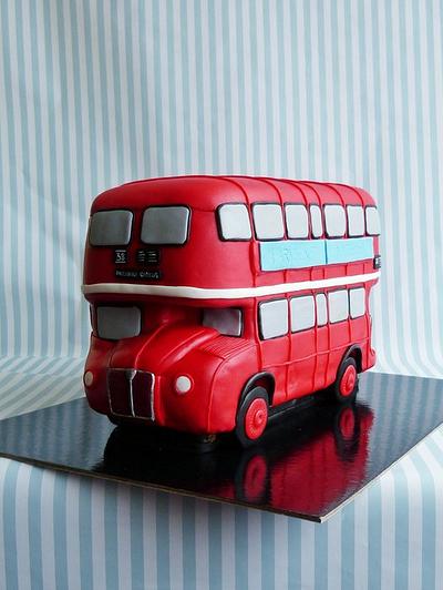 London bus - Cake by Margarida Abecassis