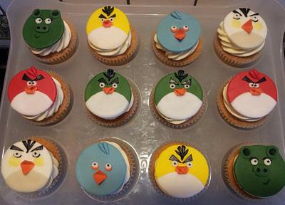 2D Angry Birds cupcakes - Cake by Jan