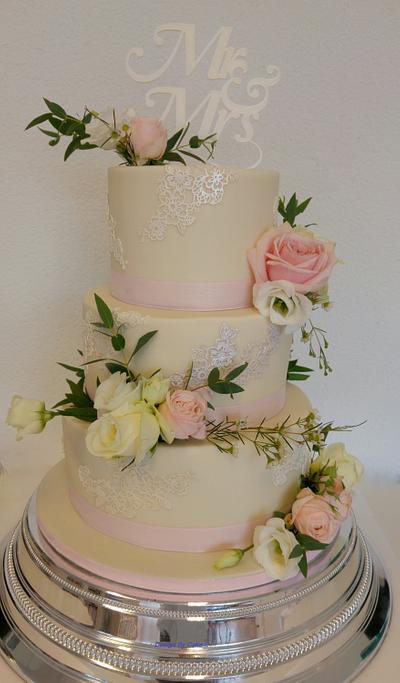 late summer weddingcake - Cake by CakeitNL
