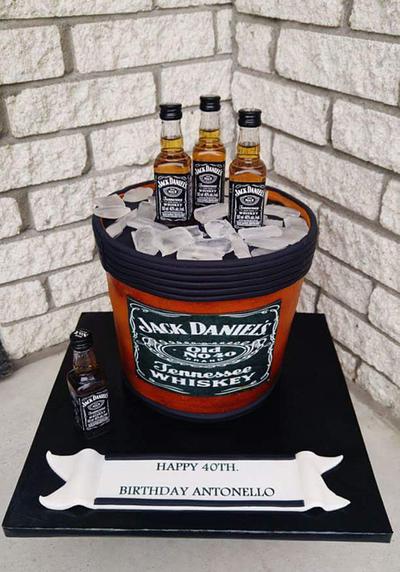 Jack Daniels Ice Bucket - Cake by Enza - Sweet-E
