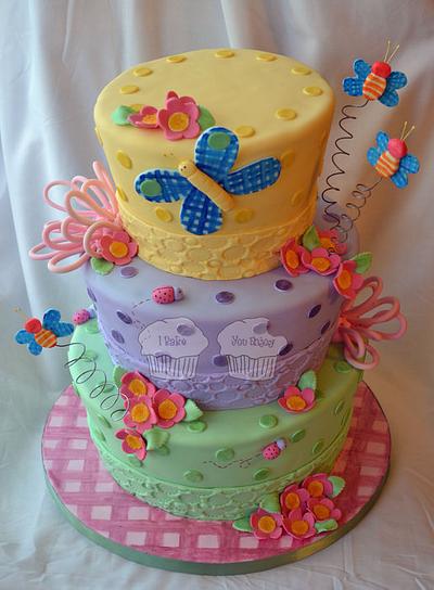 Hugs & Stitches - Cake by Susan
